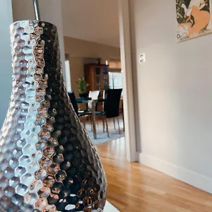 11 Popeshead Court Apartment
