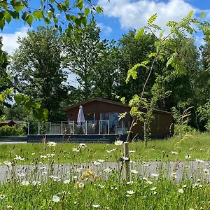 Hollicarrs - Honeycomb Lodge